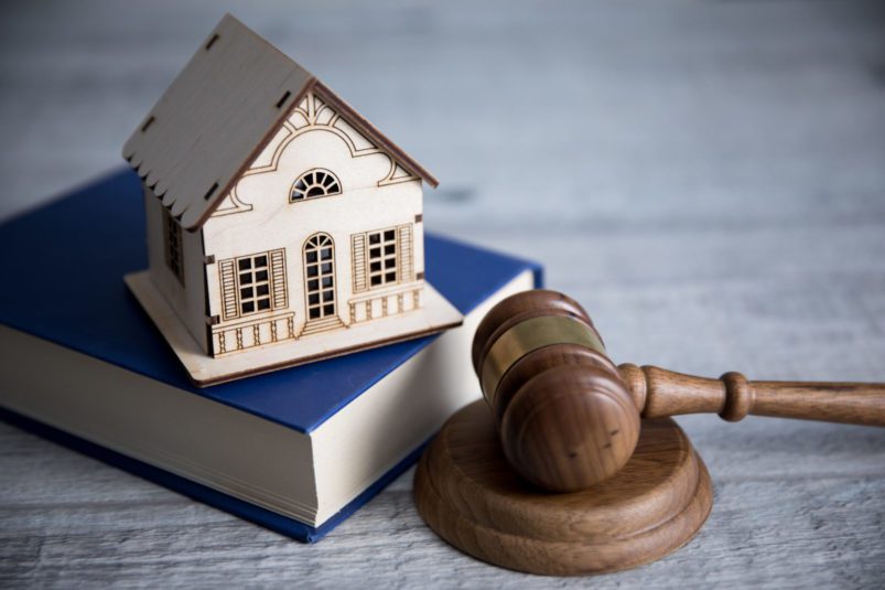 Chicago Divorce Lawyers Tackle the Steps to Keep Your House in a Divorce