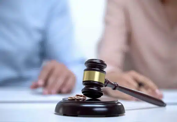 The Pros and Cons of a Spousal Maintenance Buyout in Chicago Divorce Cases