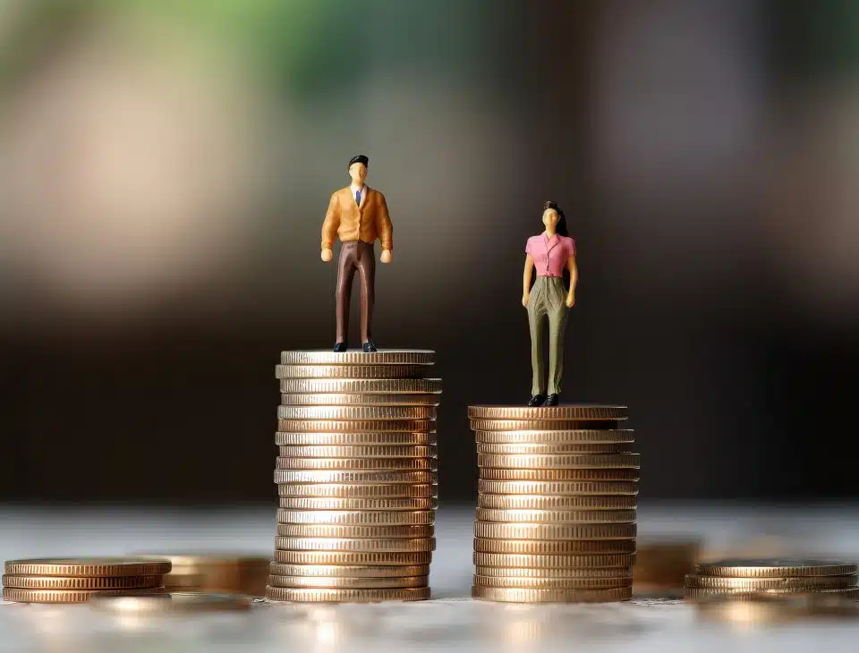 How Do Courts View Long Gaps In Employment When Deciding Spousal Support?